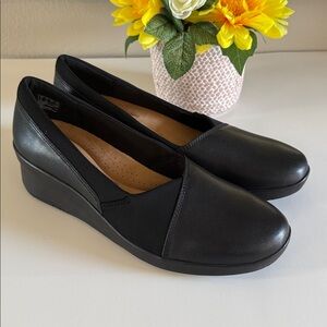 Clarks Collection Suttyn Walk Leather Slip-On